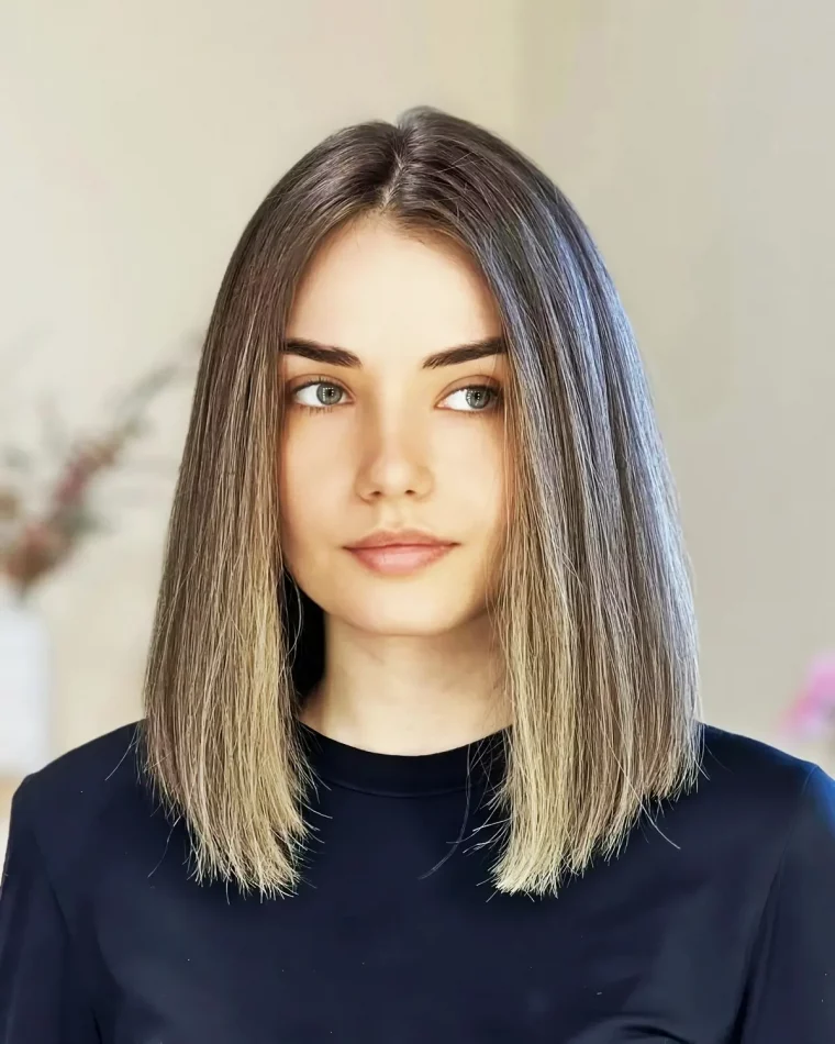 schulterlange haare glatter blunt lob fuer feines haar 2025
