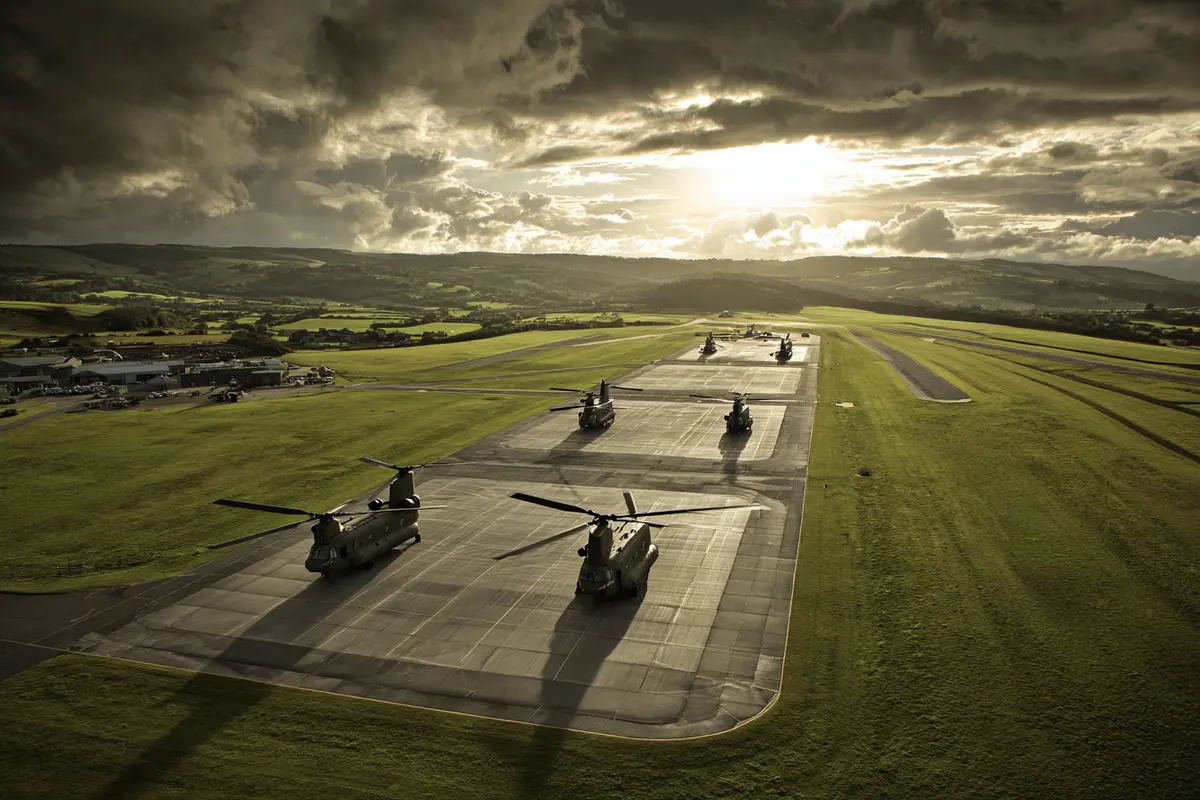 760 einwohner 47 chinooks ein dorf wird nato festung 2