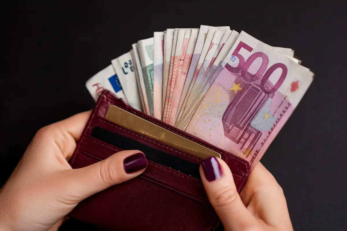 banknoten sortiert psychologie sieht 4 merkmale bei ihnen